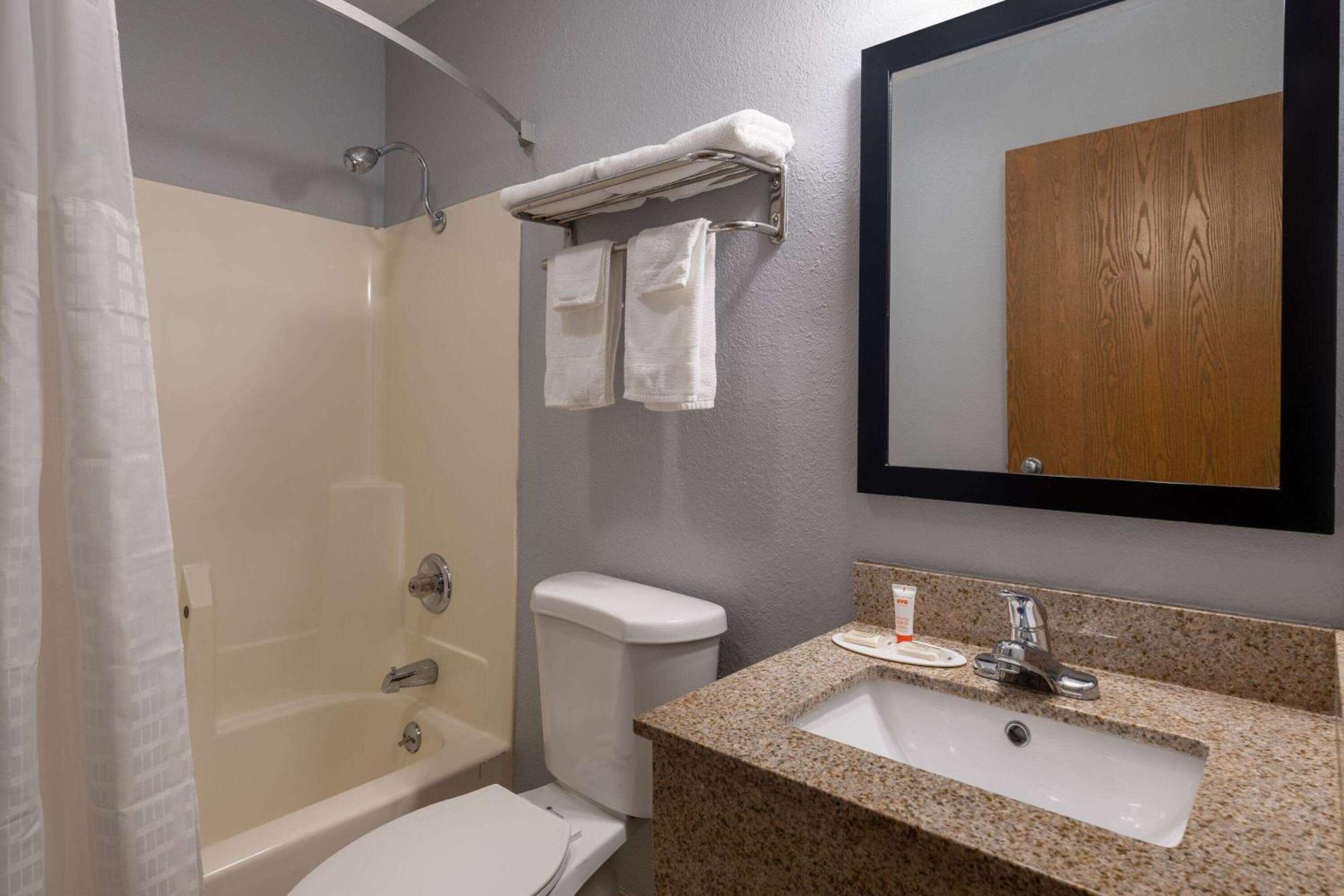 Hotel Super 8 By Wyndham Mattoon Extérieur photo