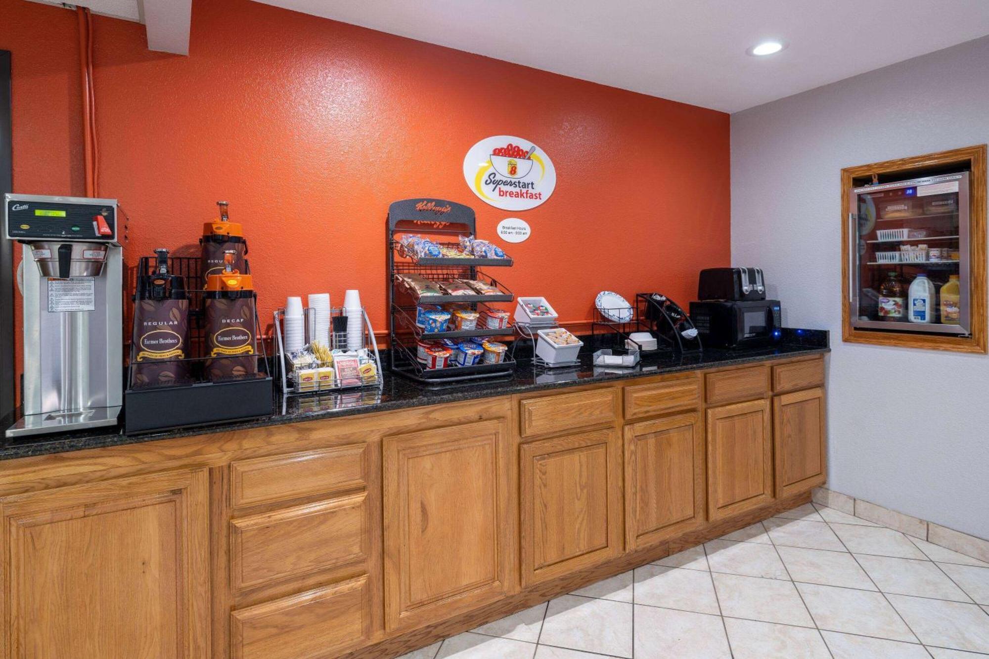 Hotel Super 8 By Wyndham Mattoon Extérieur photo